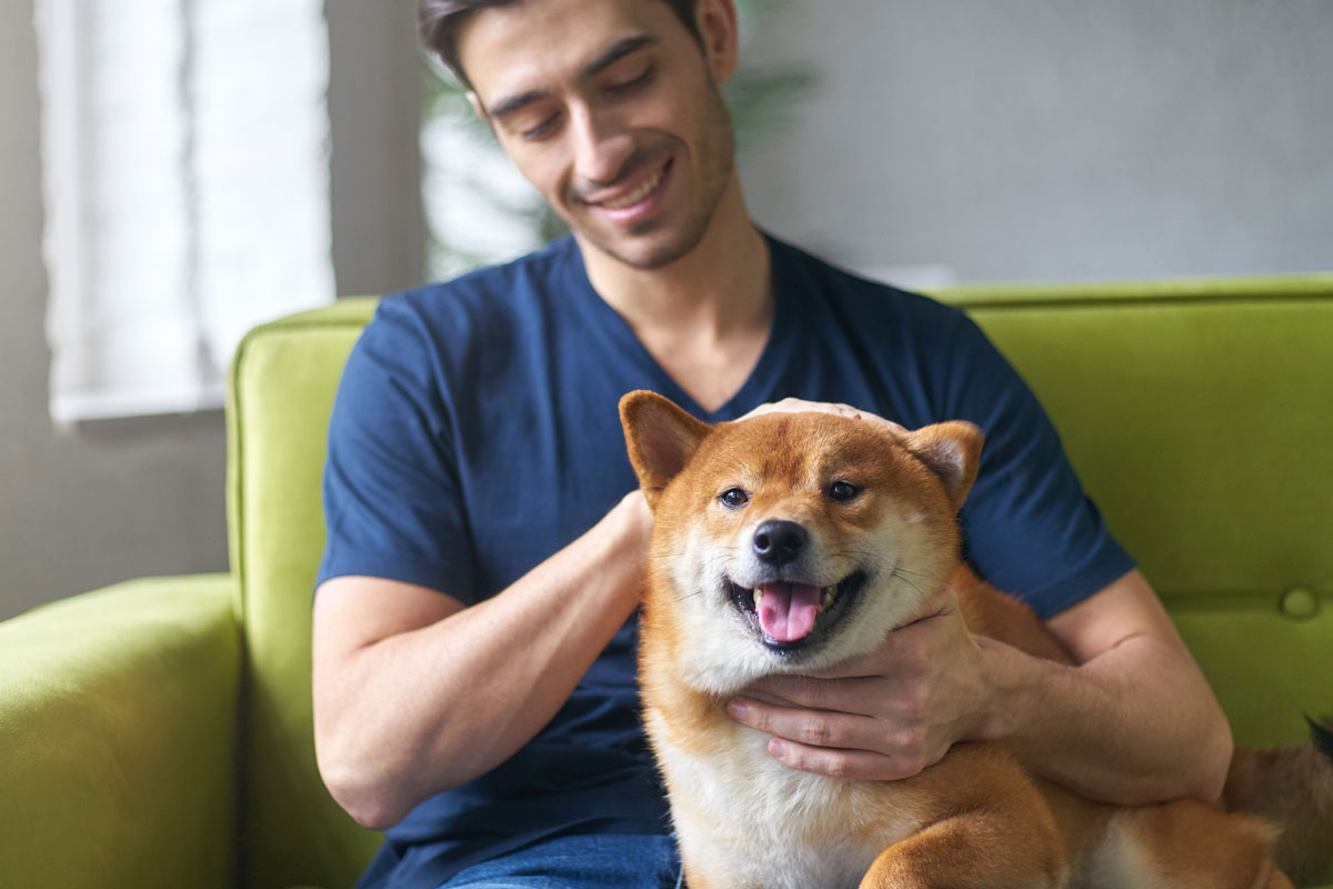 close-friendship-loving-bond-between-owner-and-pet-husky